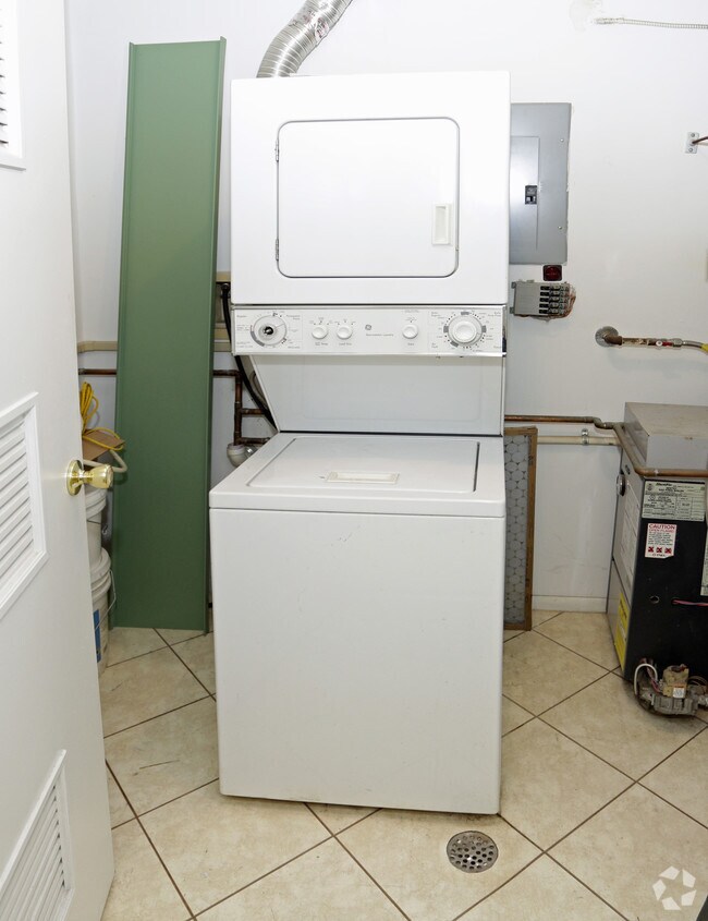 Powder Mill Heights Apartments For Rent in Morris Plains, NJ