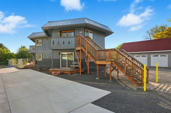 Photo - 3118 E Marietta Ave Unit #1