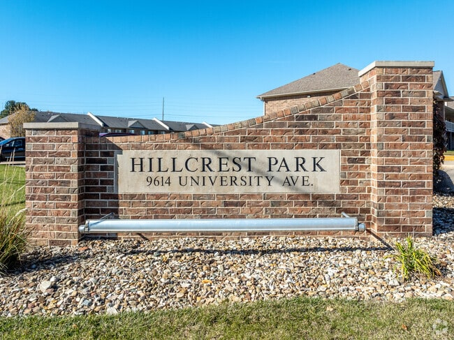 Front Entrance - Hillcrest Park Apartments-Student Housing