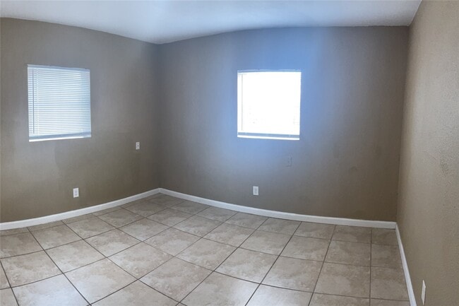 Photo - 1500 Oleander Dr