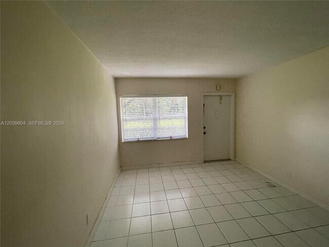Photo - 1450 Atlantic Shores Blvd Unit 109