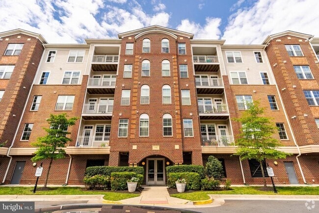 Building Photo - 3160 John Glenn St Unit 502 Rental