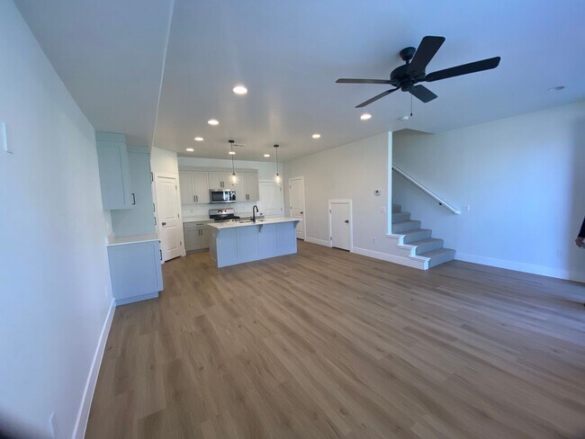 Photo - Beautiful 3 Bedroom 2.5 Bathroom TownHome!