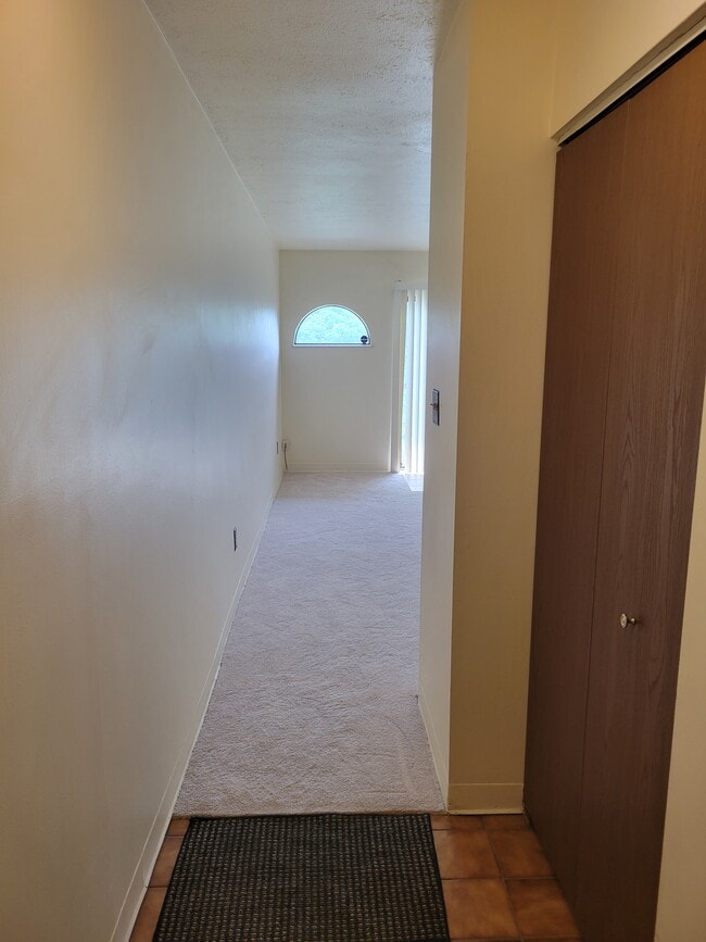 Building Photo - 3243 Niagara Square