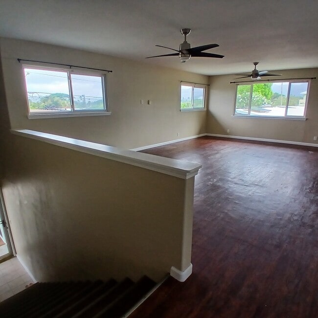 Photo - 535 Iliaina St