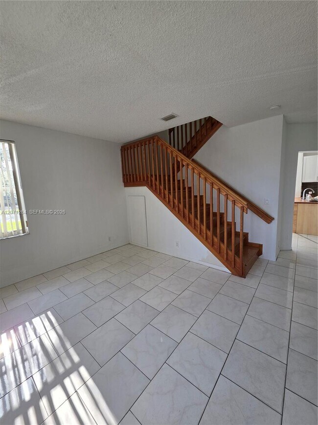 Photo - 21250 NE 8th Pl