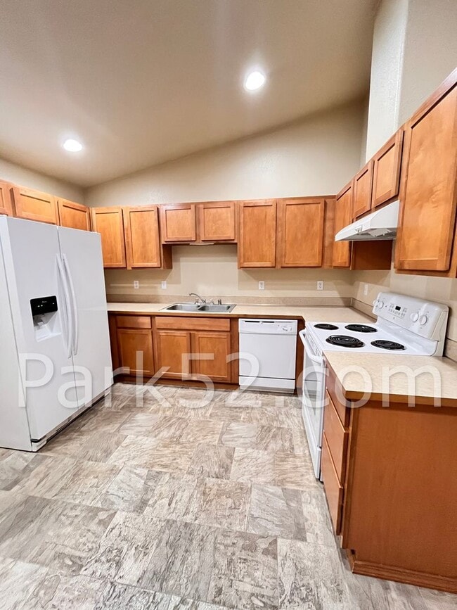 Photo - 3-Bedroom Duplex Home - Gated Community - South Hill Unit 15502