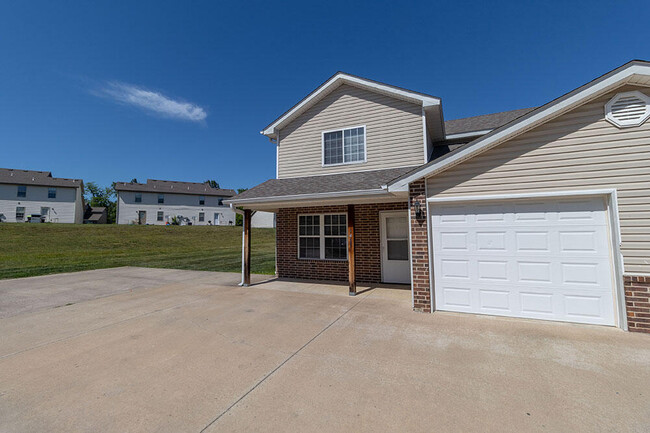 Photo - 1425 Bodie Dr Townhome