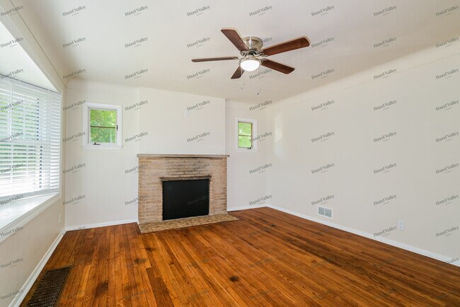 Photo - 6515 Heintz Rd