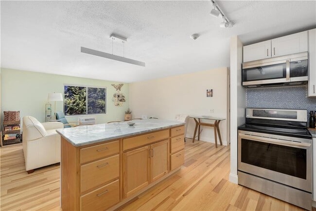 Photo - 66 Girard Ave Condo Unit 110