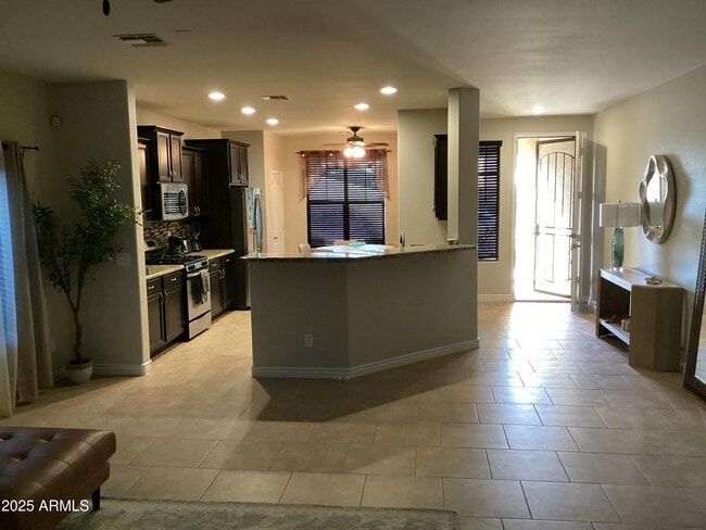 Photo - 18696 W Illini St