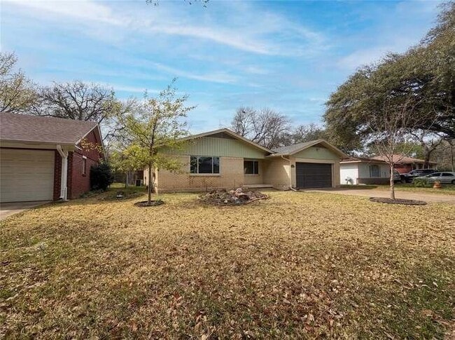 Photo - 509 Robinhood Dr