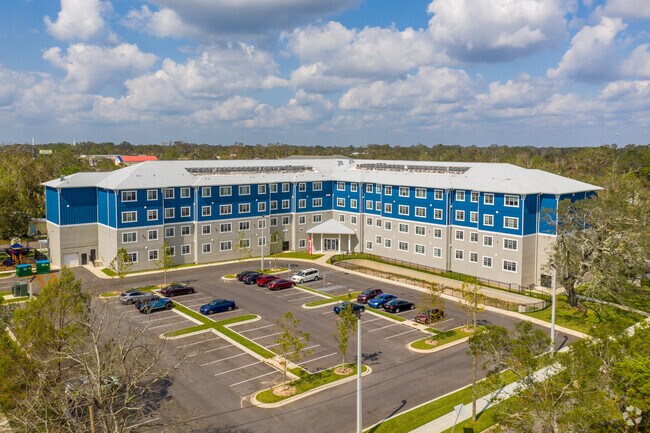 Vista 17 at Cervantes