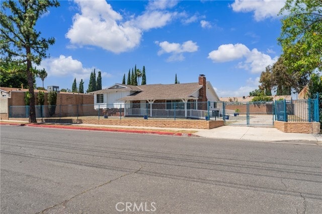 Photo - 1345 S Jellick Ave