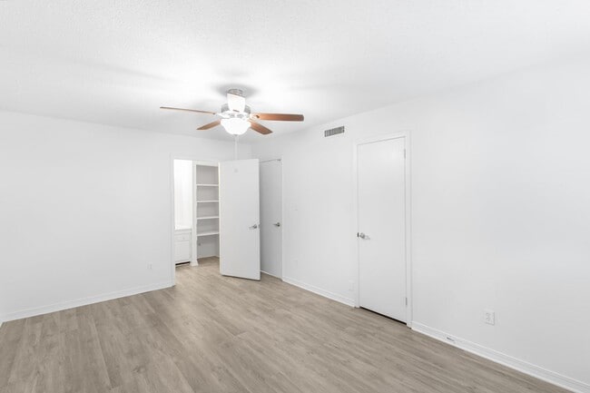 Photo - Magnolia Court