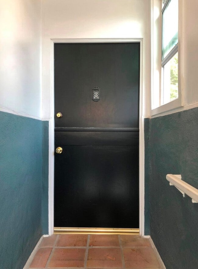 Photo - Upstairs Unit in CDM, Available 08/14/26!!