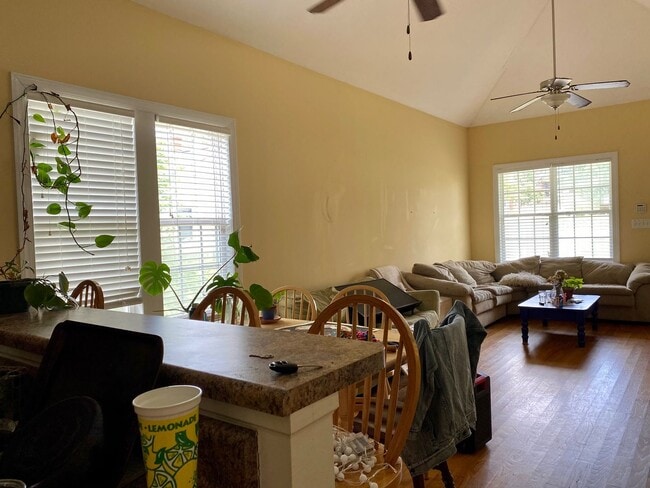 Photo - 3909 Jackson St