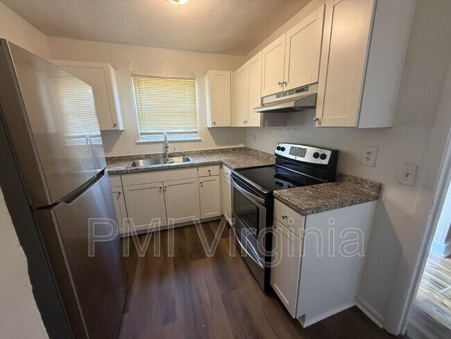 Photo - 909 E Liberty St