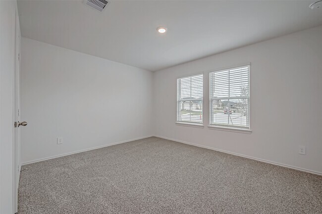 Photo - 2943 Sycamore Run Ln