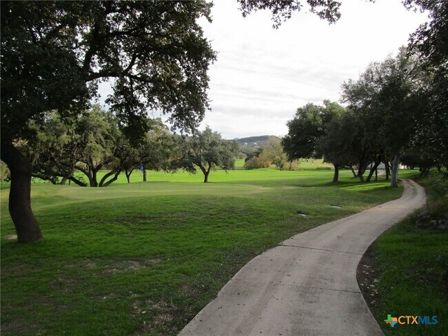 Photo - 421 Watts Ln Unit B4