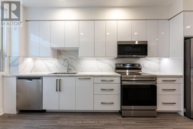 Photo - 475 Queen St W Unit 201