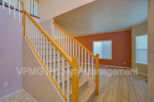 Building Photo - 8907 NE 84th St