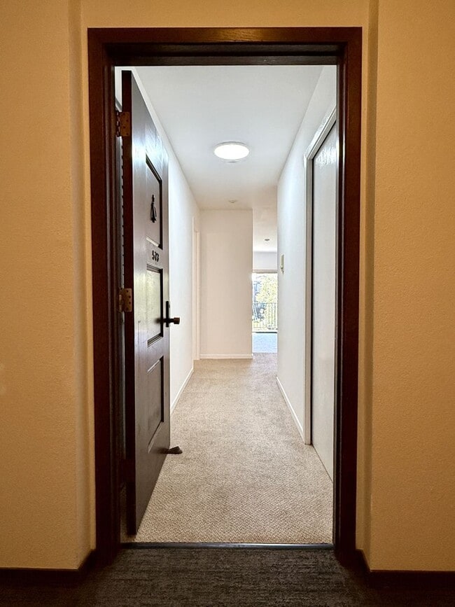 Photo - Recently Updated One Bedroom condo in the desirable Shelter Ridge Complex for rent!