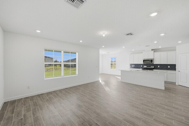 Photo - 19568 Whispering Crk Rd