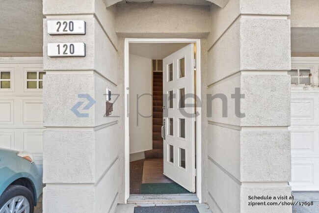 Photo - 445 Milan Dr