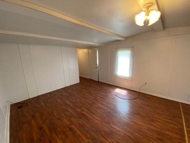 Photo - 3 Bed, 2 Bath Mobile Home