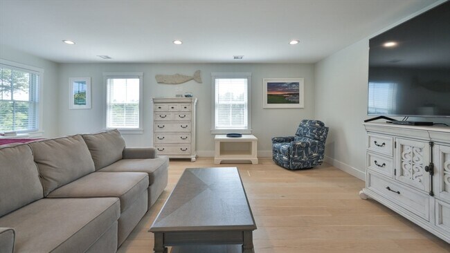 11 Miller Ln