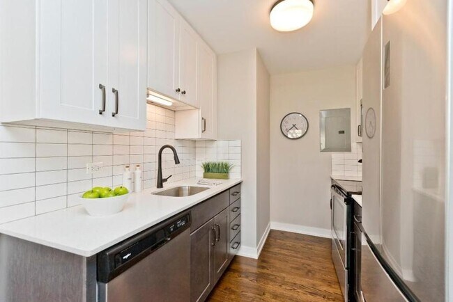 Building Photo - 1 bedroom in Chicago IL 60640 Unit 406 Rental