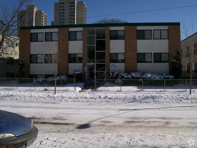 Building Photo - 3127 Pleasant Ave.