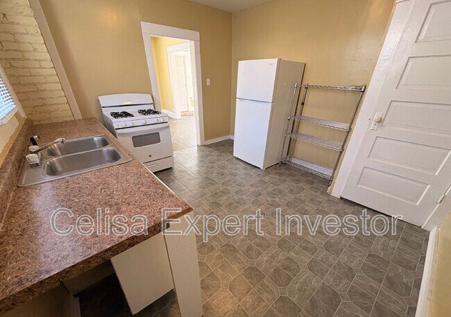 Photo - 3420 Plaza Dr