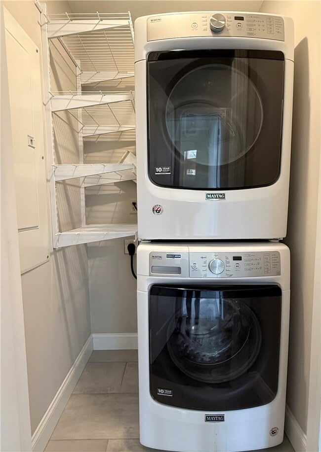 Building Photo - 1-41C E 8th St