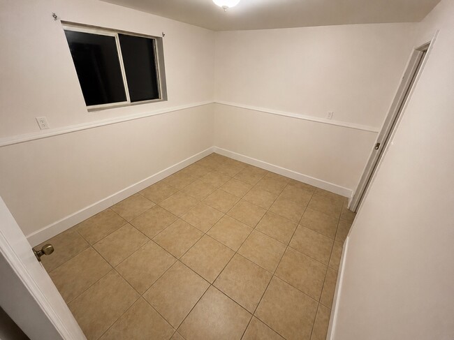 Photo - 5242 S Hamlet Cir Unit B