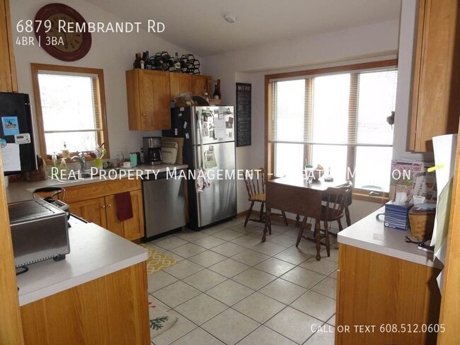 Photo - 6879 Rembrandt Rd