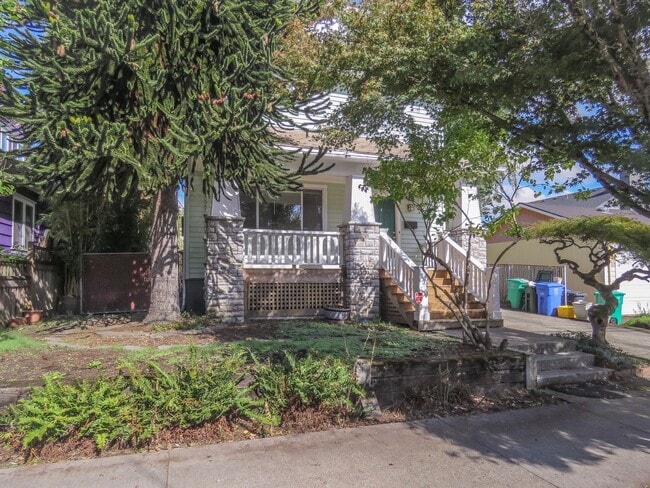 Photo - *** 4 Bedroom Sellwood Home ***