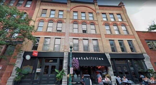 Building Photo - 309 S Franklin St Rental