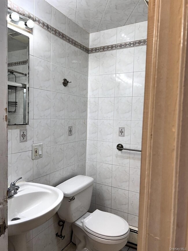 Photo - 93-22 243rd St Unidad 1