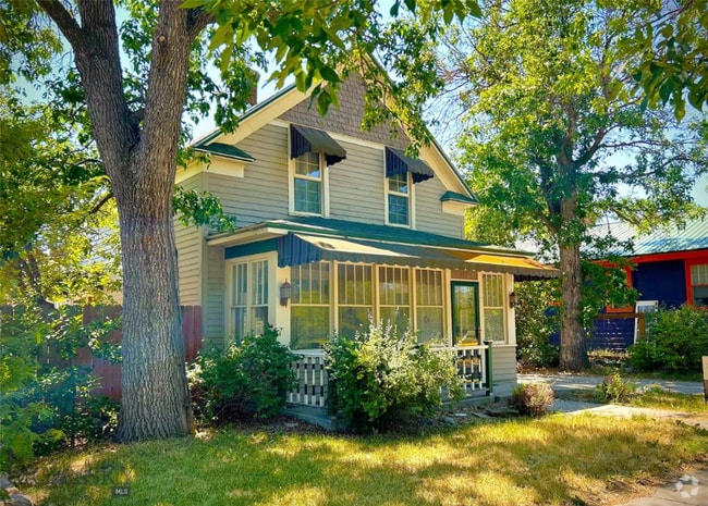 Building Photo - 519 W Park St Rental