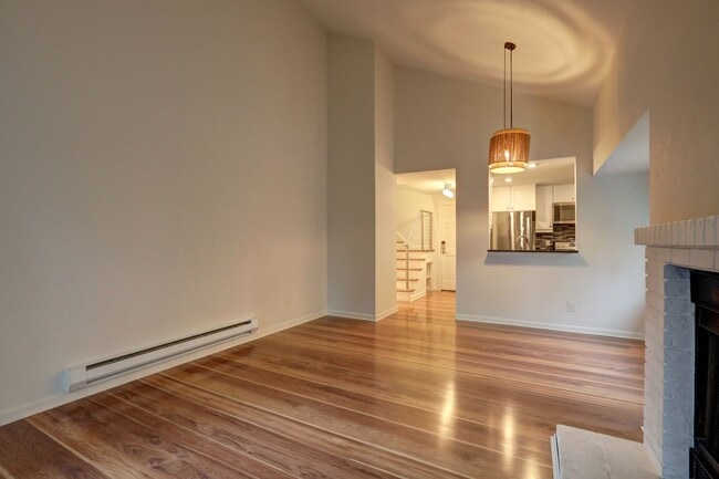 Photo - Large 2 Story Condo Available in Perfect Redmond Location! Unit 31C