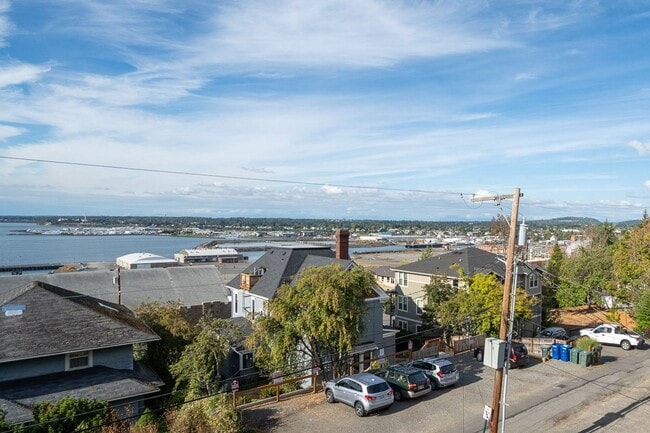 Photo - 523 N Forest St Unit #101