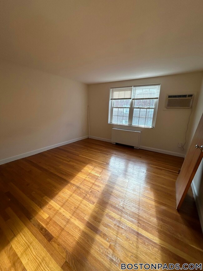 Photo - 7 Captain Parker Arms Unit 15