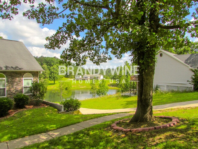 Photo - 366 Paces Overlook Trce