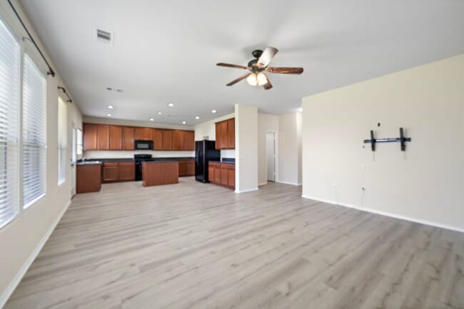 Photo - 1418 S Maple Dr