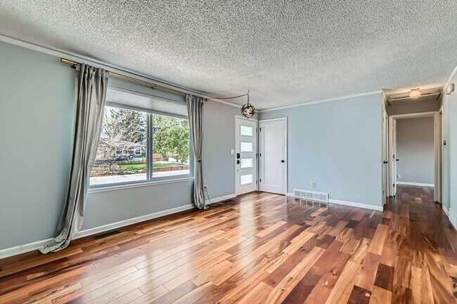 Photo - Remodeled 4 Bedroom 2 Bath House In Louisville!