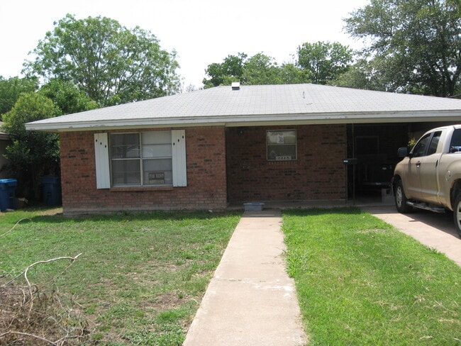 Photo - 1213 Park St