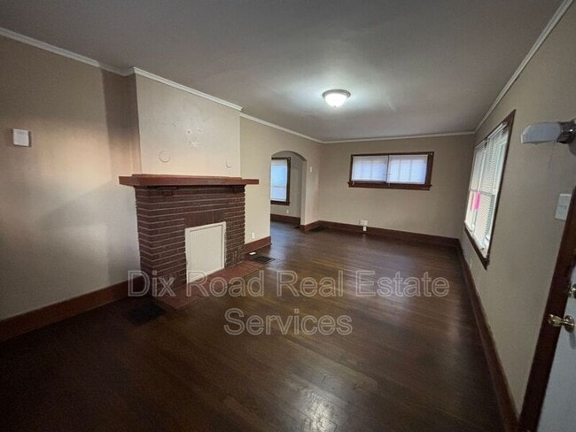 Photo - 916 Linden Ave