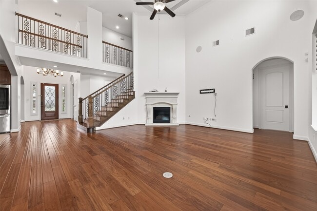 Photo - 2727 Carriage Hollow Ln